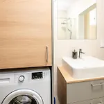 5d Fredry 2/36 Apartment *