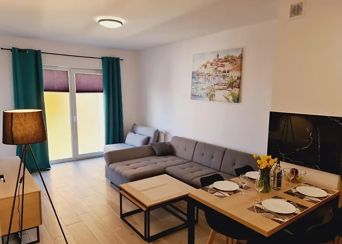 5d Fredry 2/36 דירה *